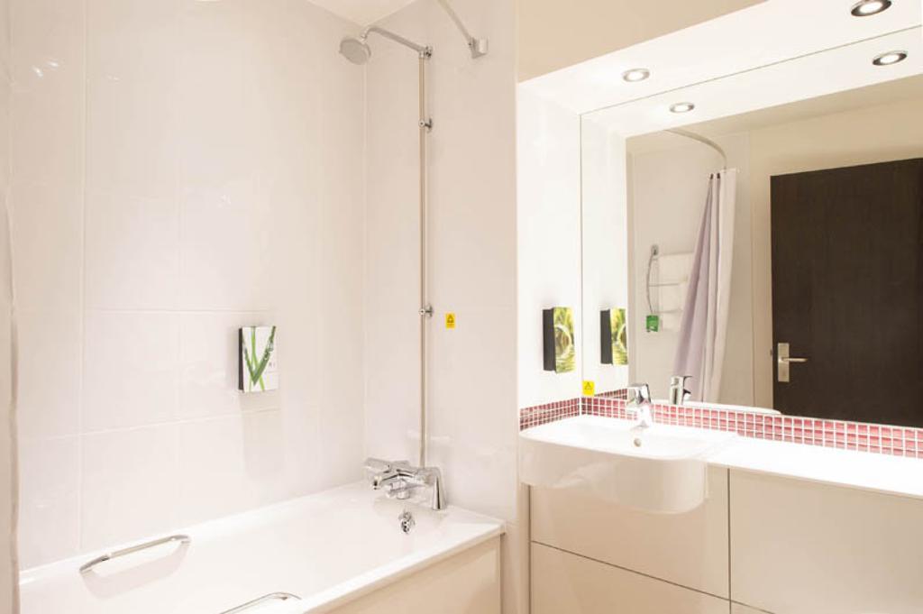 Premier Inn Inverness East מראה חיצוני תמונה